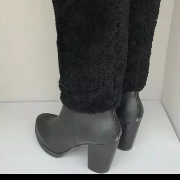 Ugg Ava exposed shearling Boots - Picture 9 of 9
